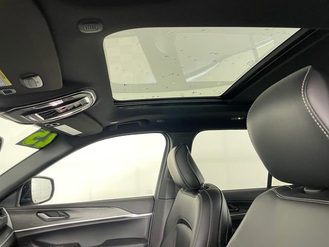 New 2025 Jeep Grand Cherokee Limited 4xe image 16