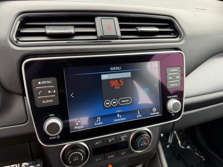 Used 2025 Nissan Leaf S FWD image 22