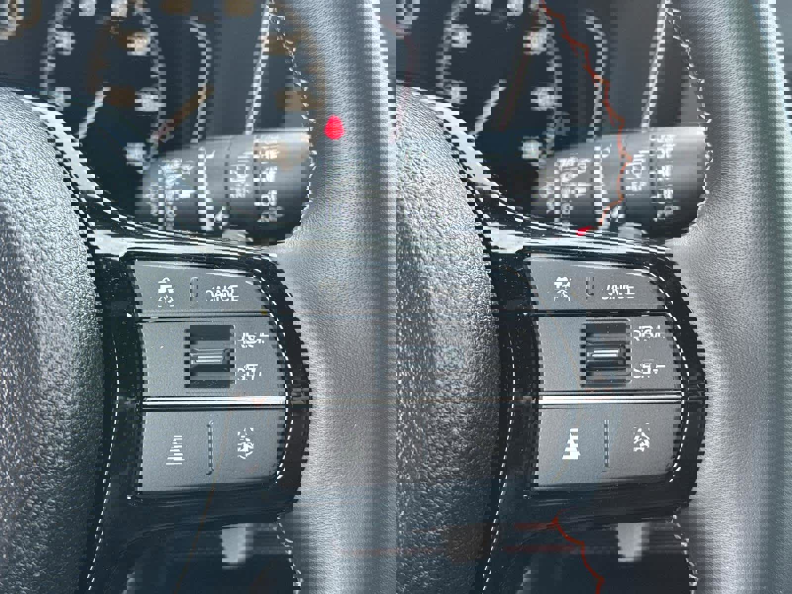 Used 2025 Honda Pilot TrailSport image 20