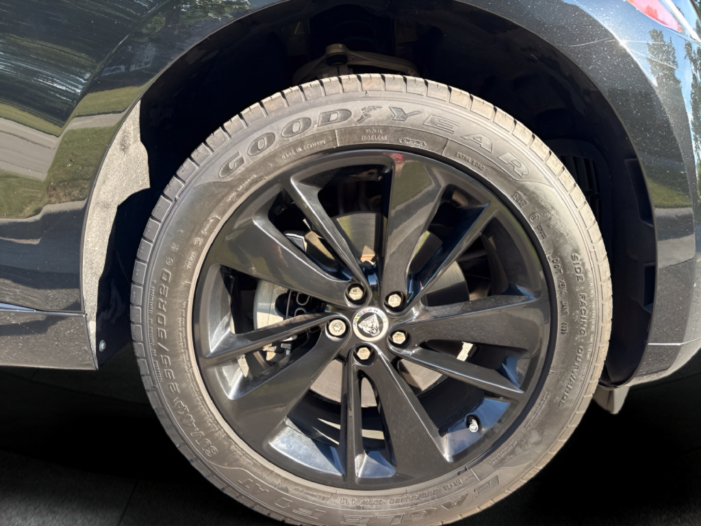 Used 2024 Jaguar F-PACE R-Dynamic S AWD/4WD image 47