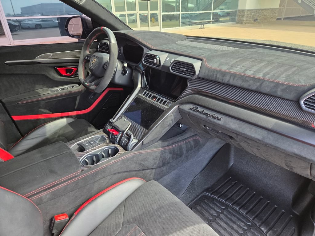 Used 2023 Lamborghini Urus Performante AWD/4WD image 14