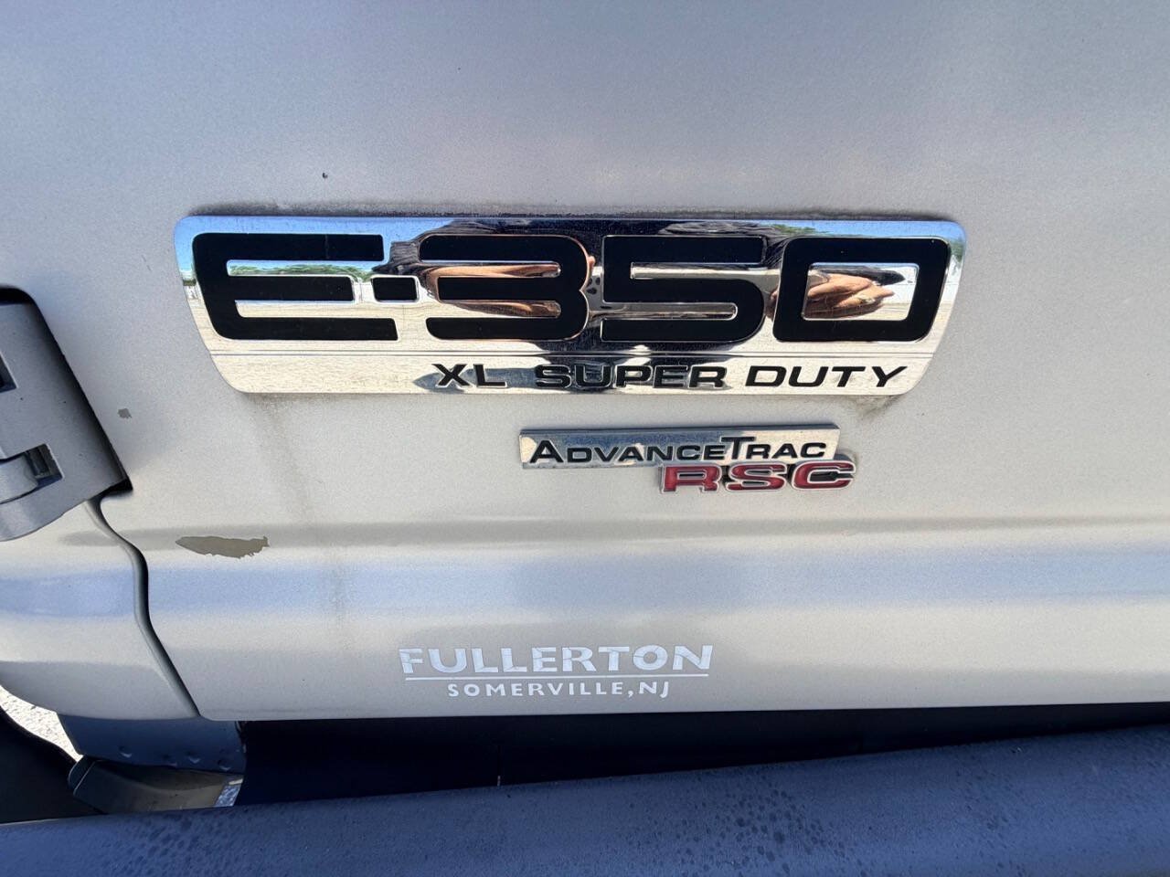 Used 2006 Ford E-350 and Econoline 350 XL RWD image 17