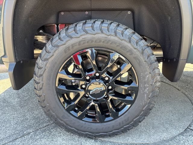 New 2026 Chevrolet Silverado 3500 High Country w/ High Country Premium Package AWD/4WD image 18