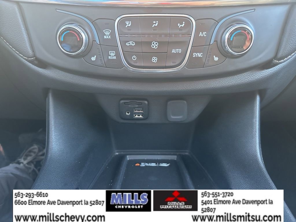 Used 2023 Chevrolet Traverse LT w/ LT Premium Package AWD/4WD image 23
