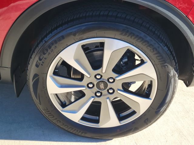 Certified 2025 Ford Escape Platinum w/ Premium Technology Package image 14