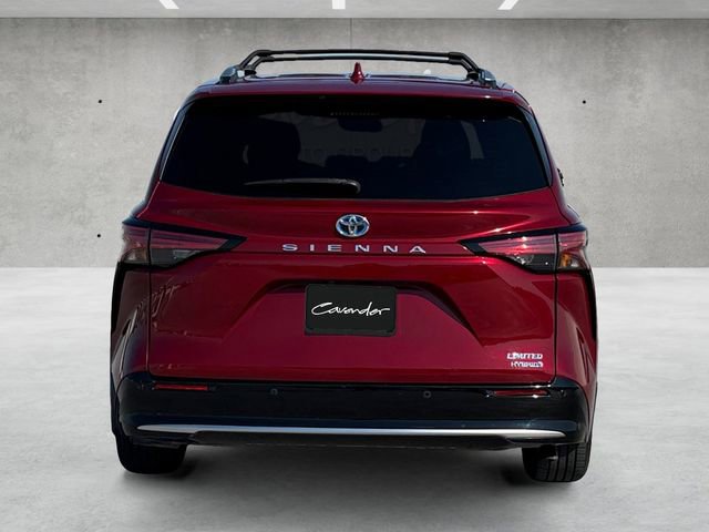 Used 2022 Toyota Sienna Limited image 15