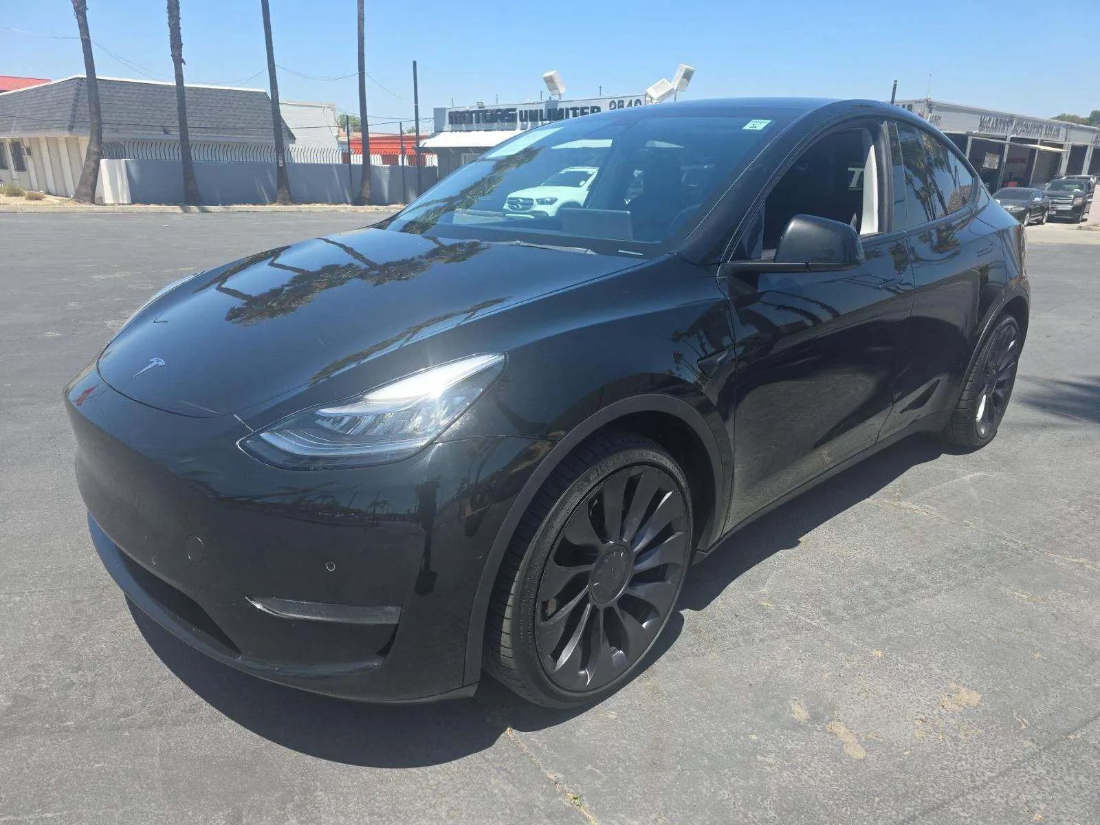 Used 2021 Tesla Model Y Long Range AWD/4WD image 1