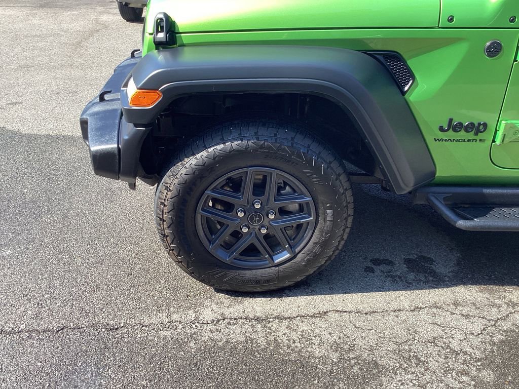 Used 2025 Jeep Wrangler Sport S AWD/4WD image 27