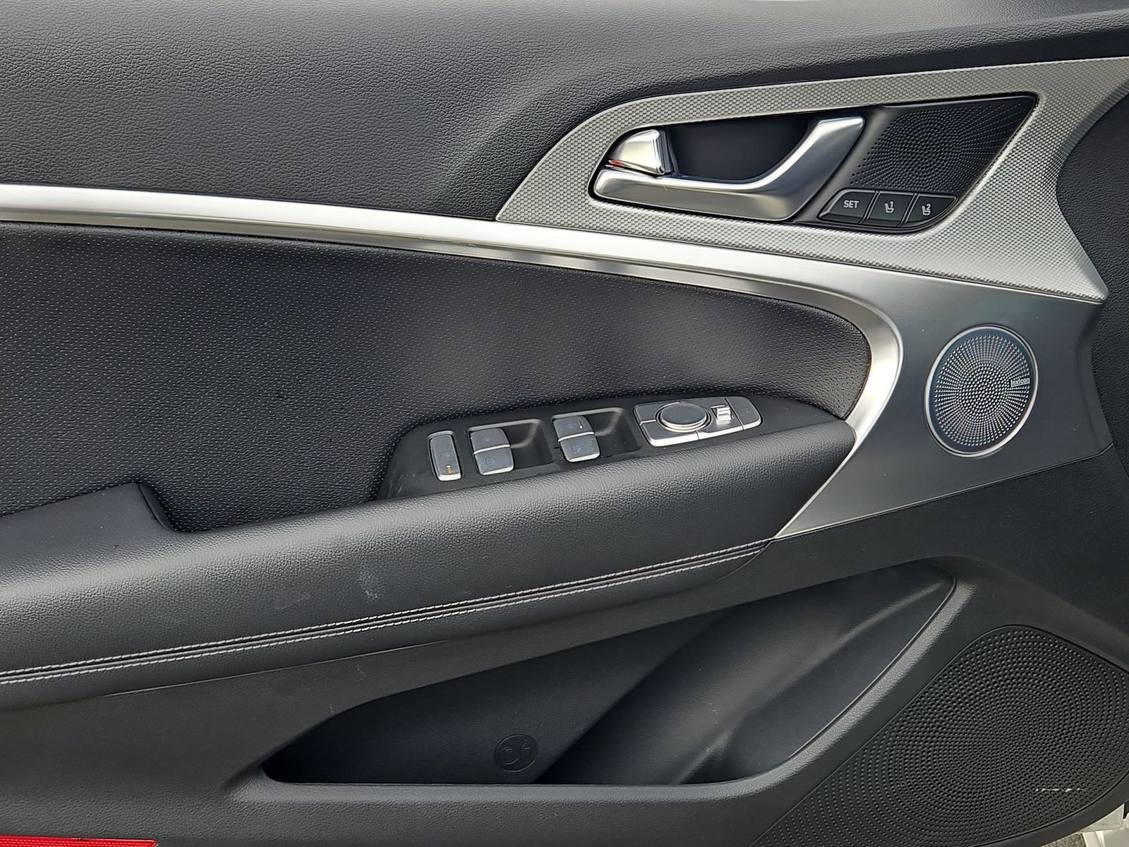 Certified 2026 Genesis G70 2.5T Prestige RWD image 28