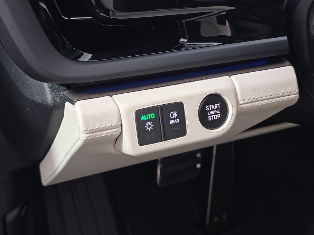 New 2026 Porsche Panamera 4 AWD/4WD image 18