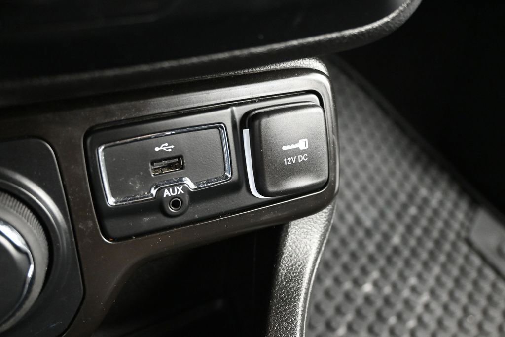 Used 2022 Jeep Renegade Altitude w/ Convenience Group AWD/4WD image 27