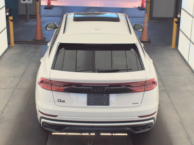 Used 2023 Audi Q8 Prestige AWD/4WD image 10