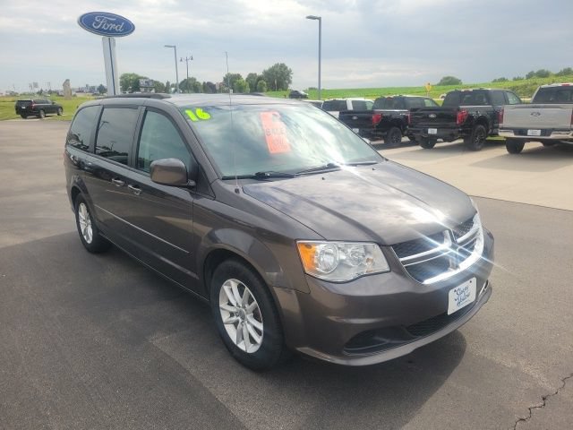 Used 2016 Dodge Grand Caravan SXT w/ UConnect Hands-Free Group FWD image 7