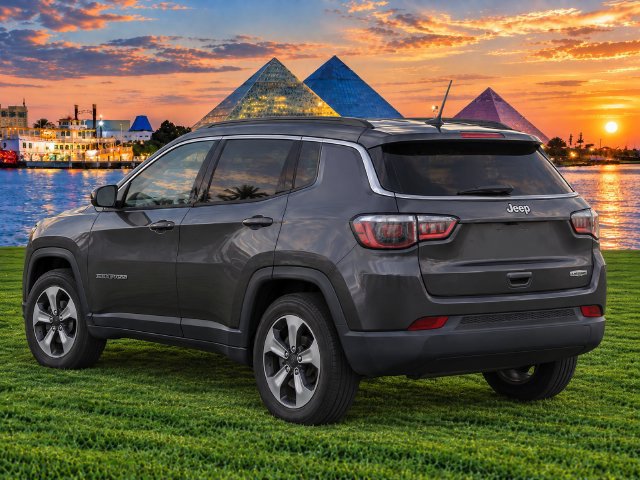 Used 2018 Jeep Compass Latitude w/ Cold Weather Group FWD image 8