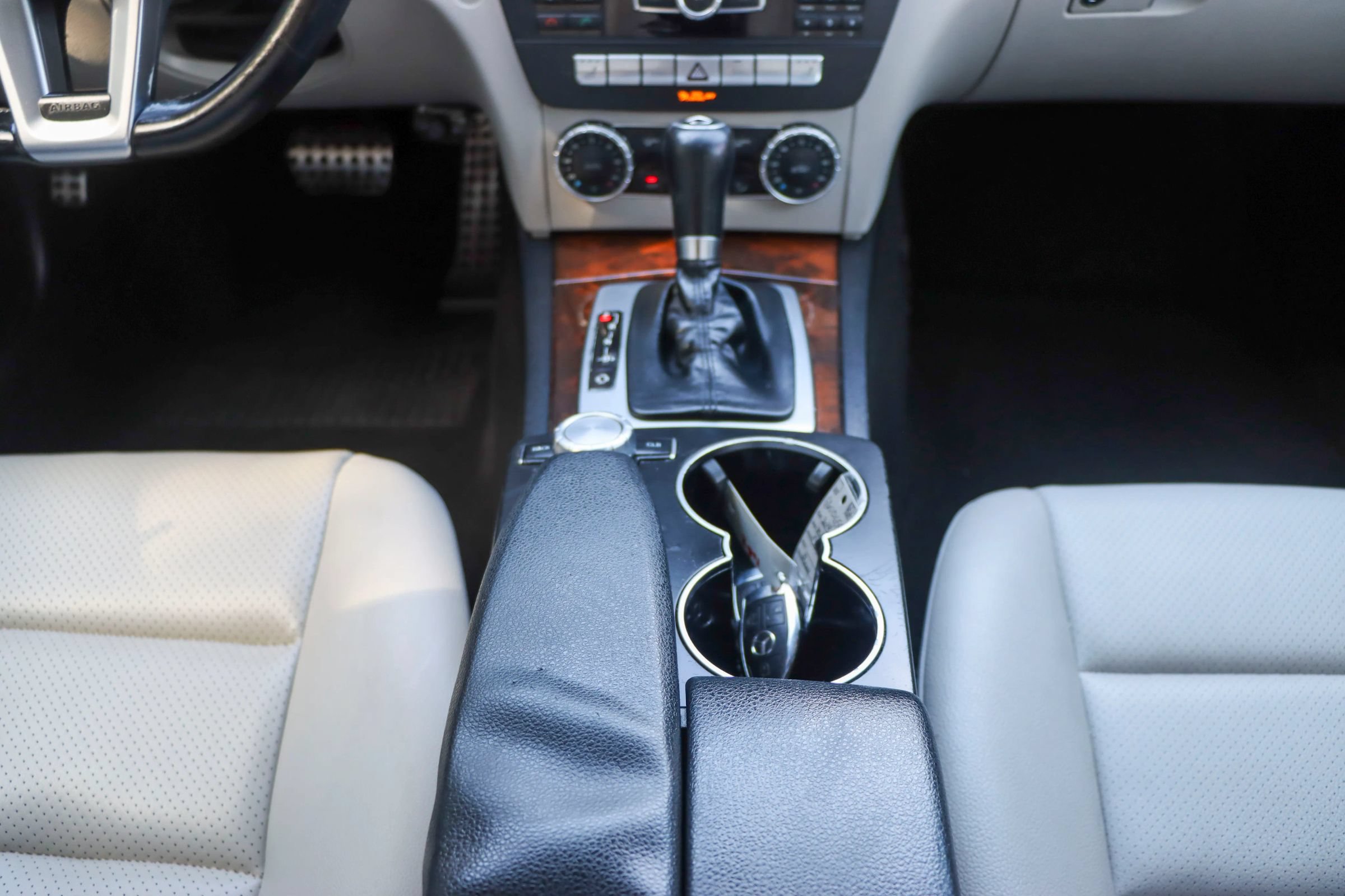 Used 2014 Mercedes-Benz C 300 4MATIC Sedan image 26