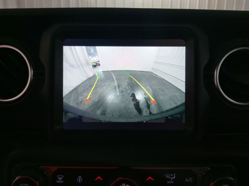 Used 2023 Jeep Wrangler Unlimited Sahara w/ Cold Weather Group image 24