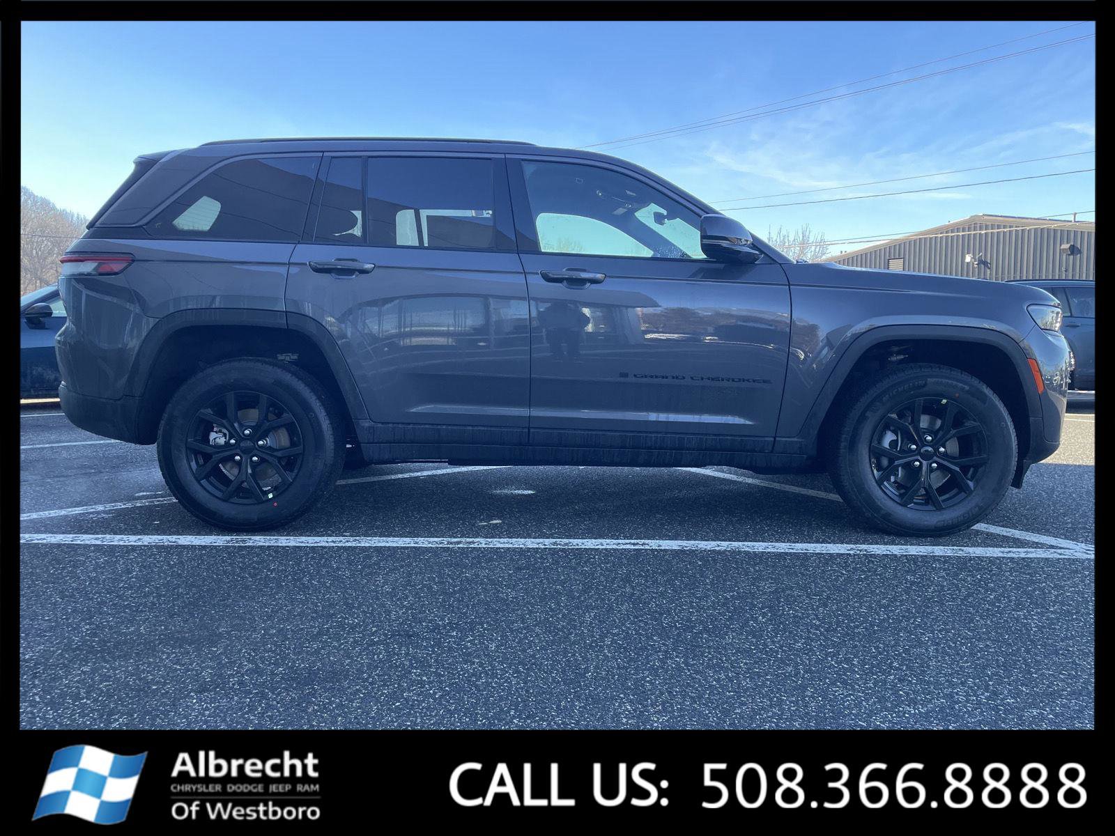 New 2026 Jeep Grand Cherokee Altitude image 6