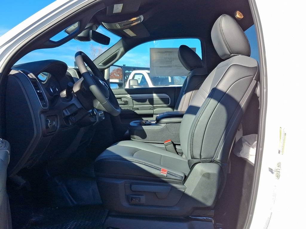 New 2024 RAM 3500 Tradesman w/ Safety Group AWD/4WD image 9