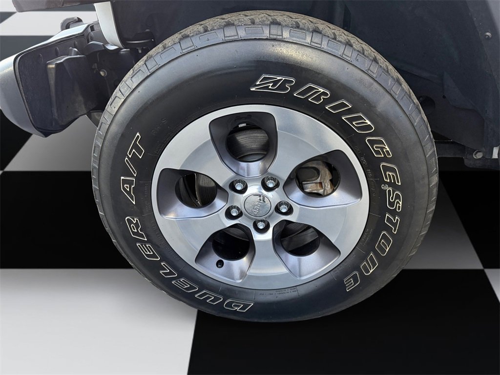 Used 2020 Jeep Wrangler Unlimited Sahara image 14