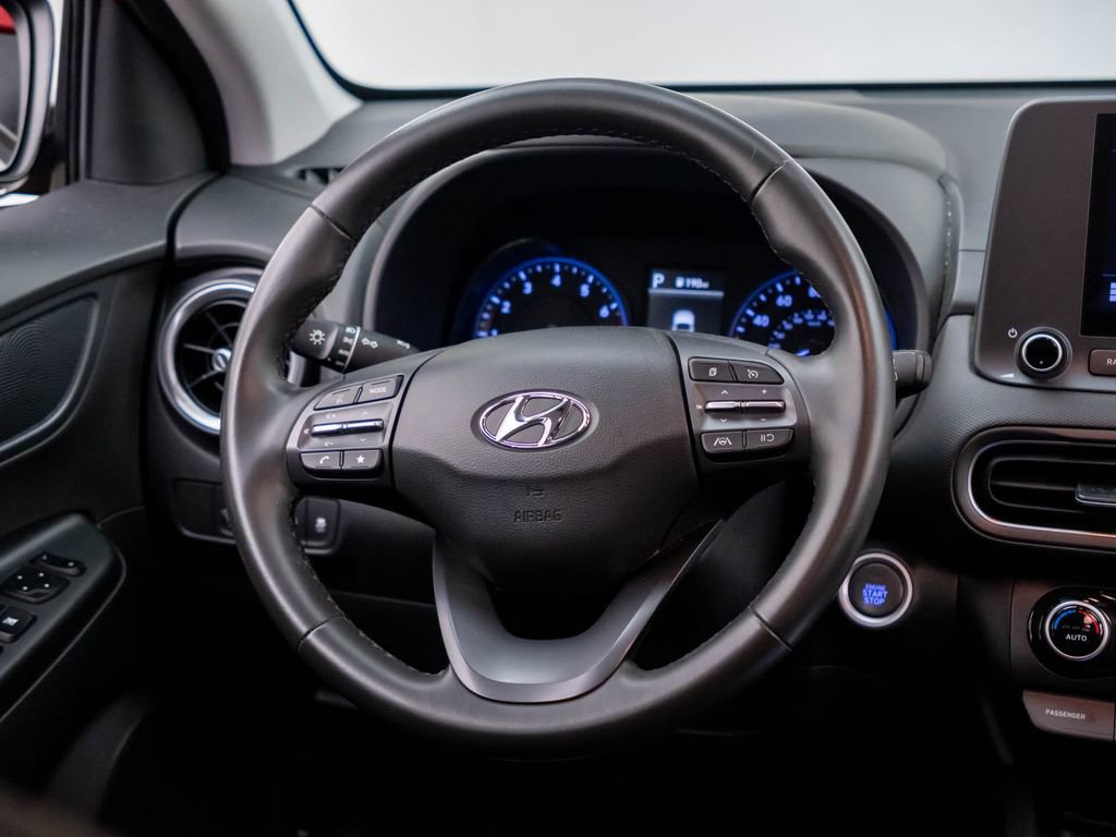 Used 2022 Hyundai Kona SEL w/ Convenience Package FWD image 12