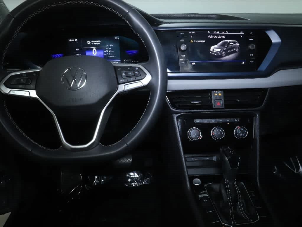 Certified 2023 Volkswagen Taos SE w/ Panoramic Sunroof Package AWD/4WD image 29