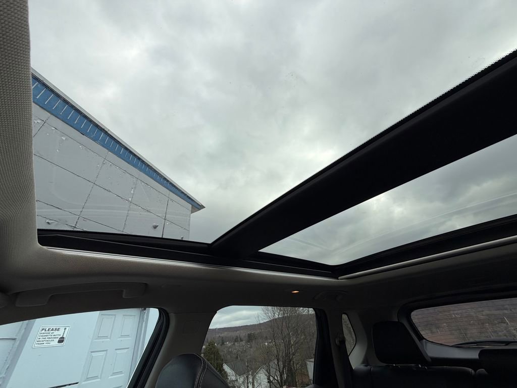 Used 2023 Nissan Rogue SL image 23