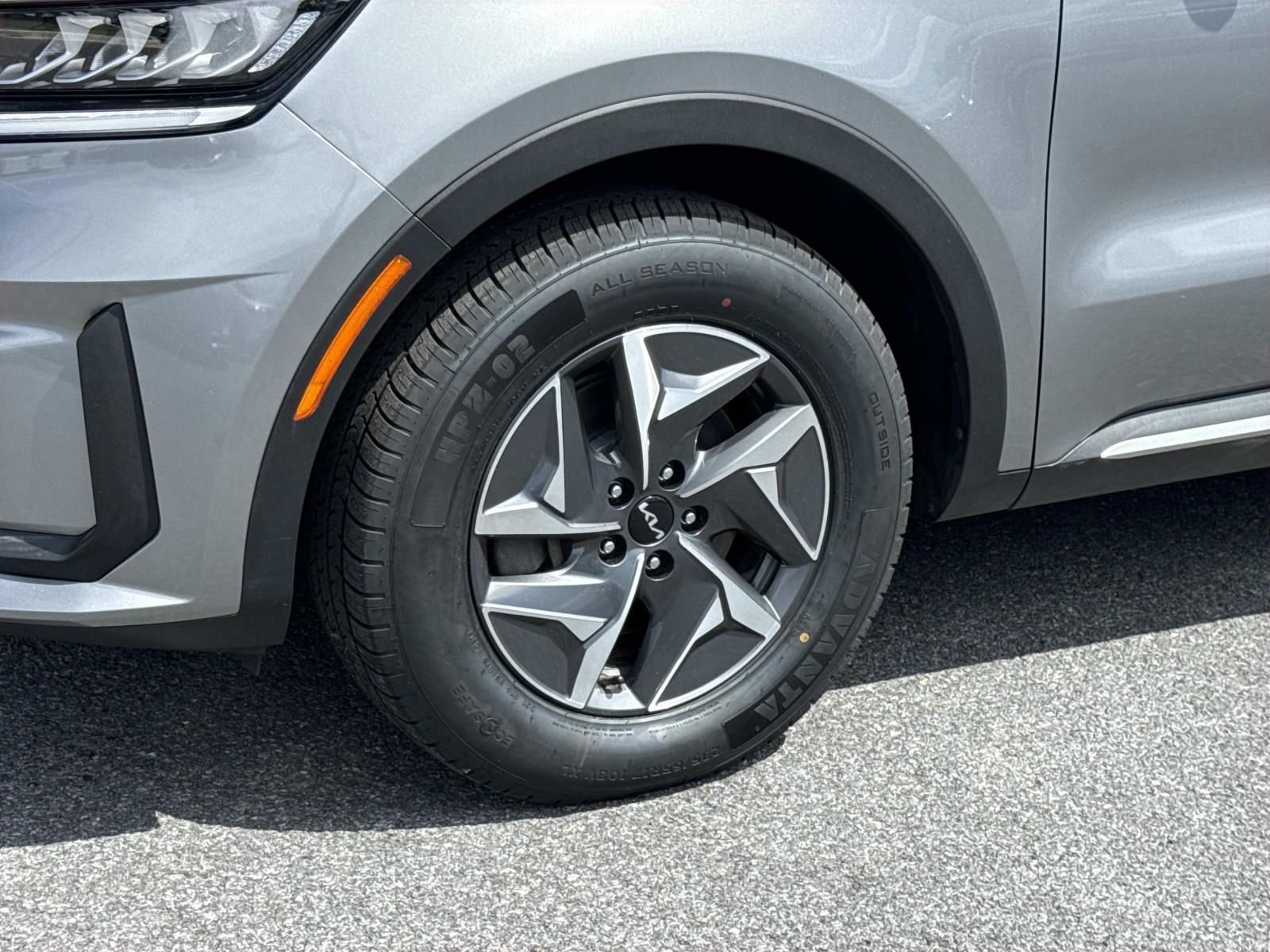 Used 2022 Kia Sorento S AWD/4WD image 7