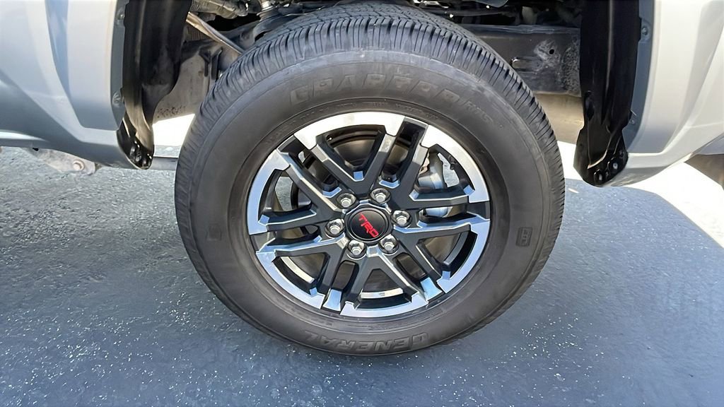 Certified 2025 Toyota Tacoma TRD Sport image 33