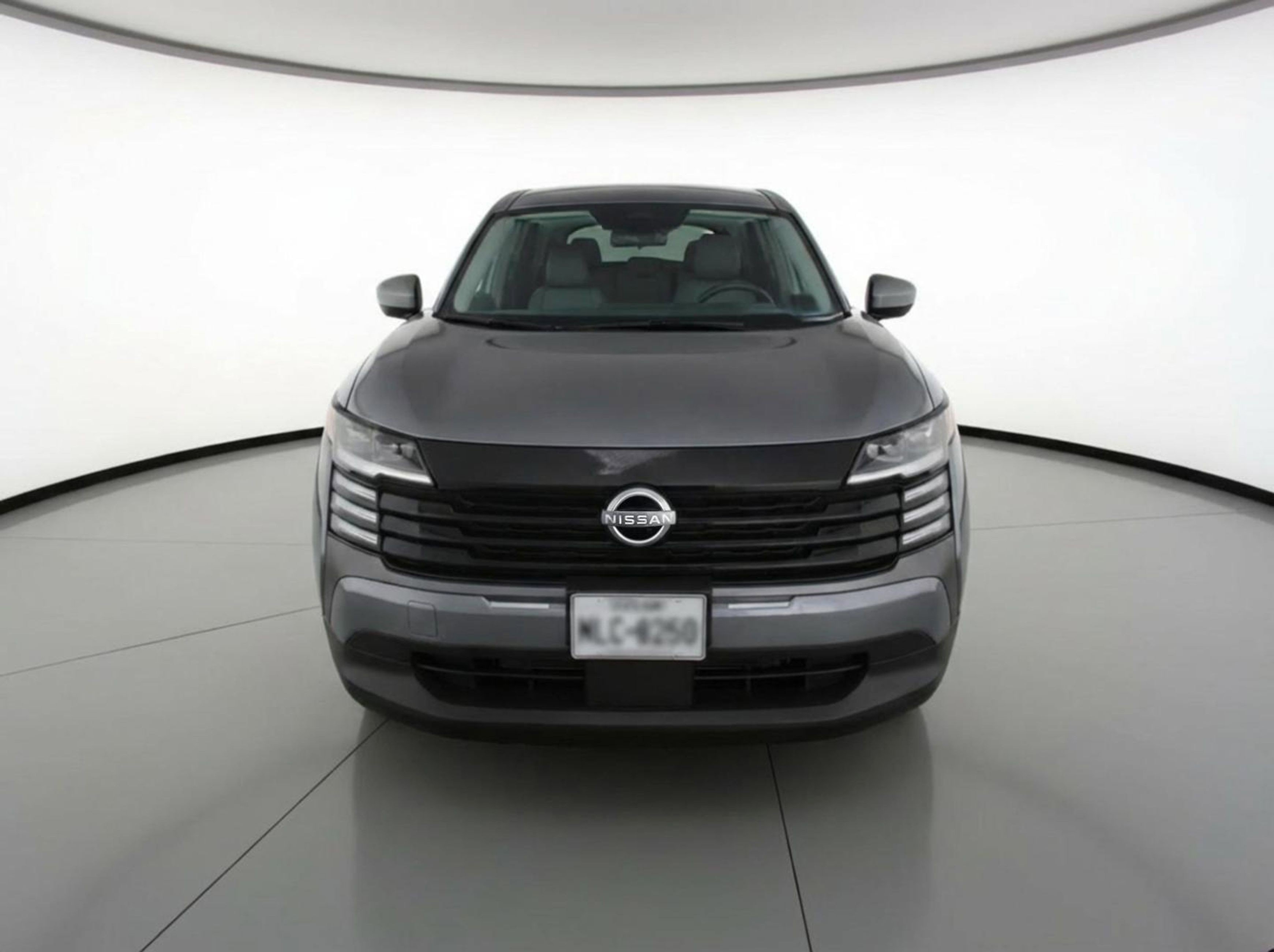 Used 2025 Nissan Kicks SV image 2