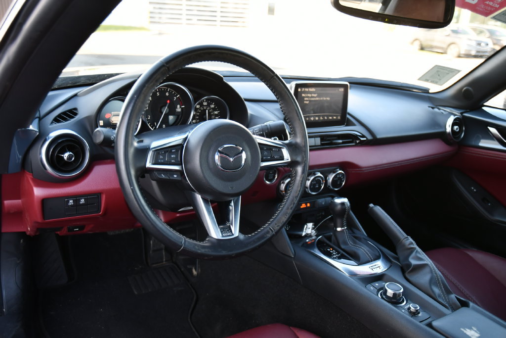 Used 2020 MAZDA MX-5 Miata RF Grand Touring RWD image 28