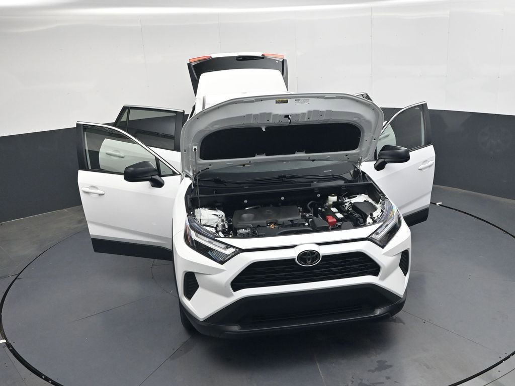 Used 2025 Toyota RAV4 LE FWD image 33