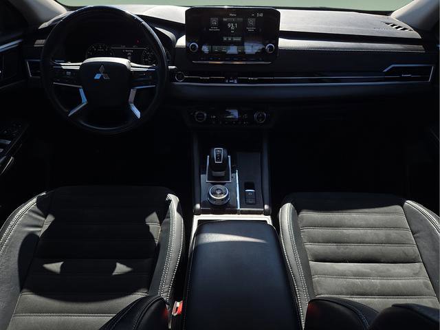 Used 2022 Mitsubishi Outlander SE image 17