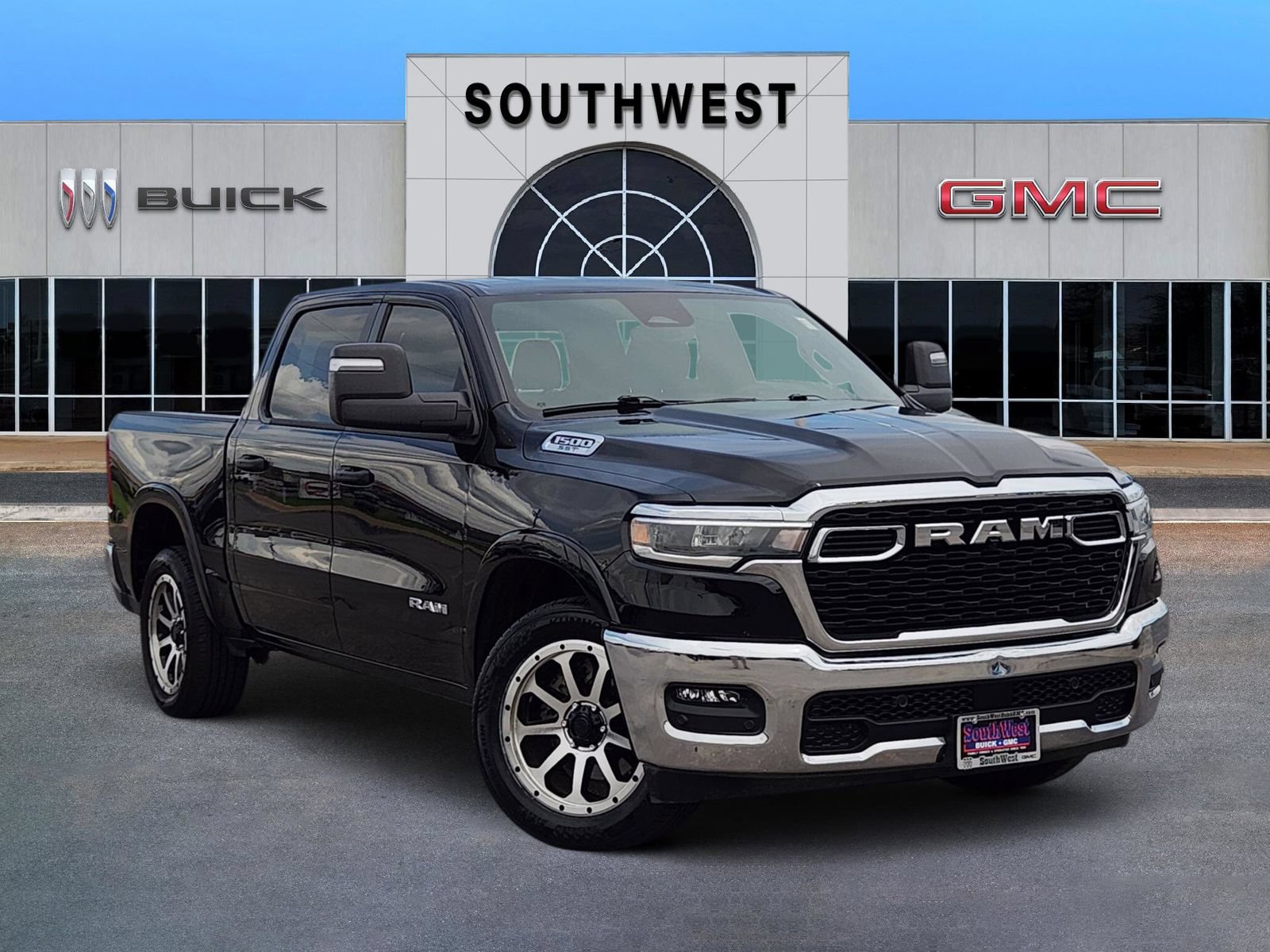 Used 2025 RAM 1500 Lone Star AWD/4WD image 1