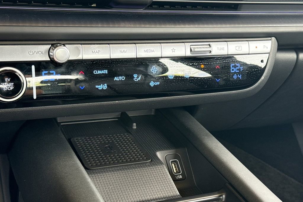 Used 2023 Hyundai Ioniq 6 Limited image 18