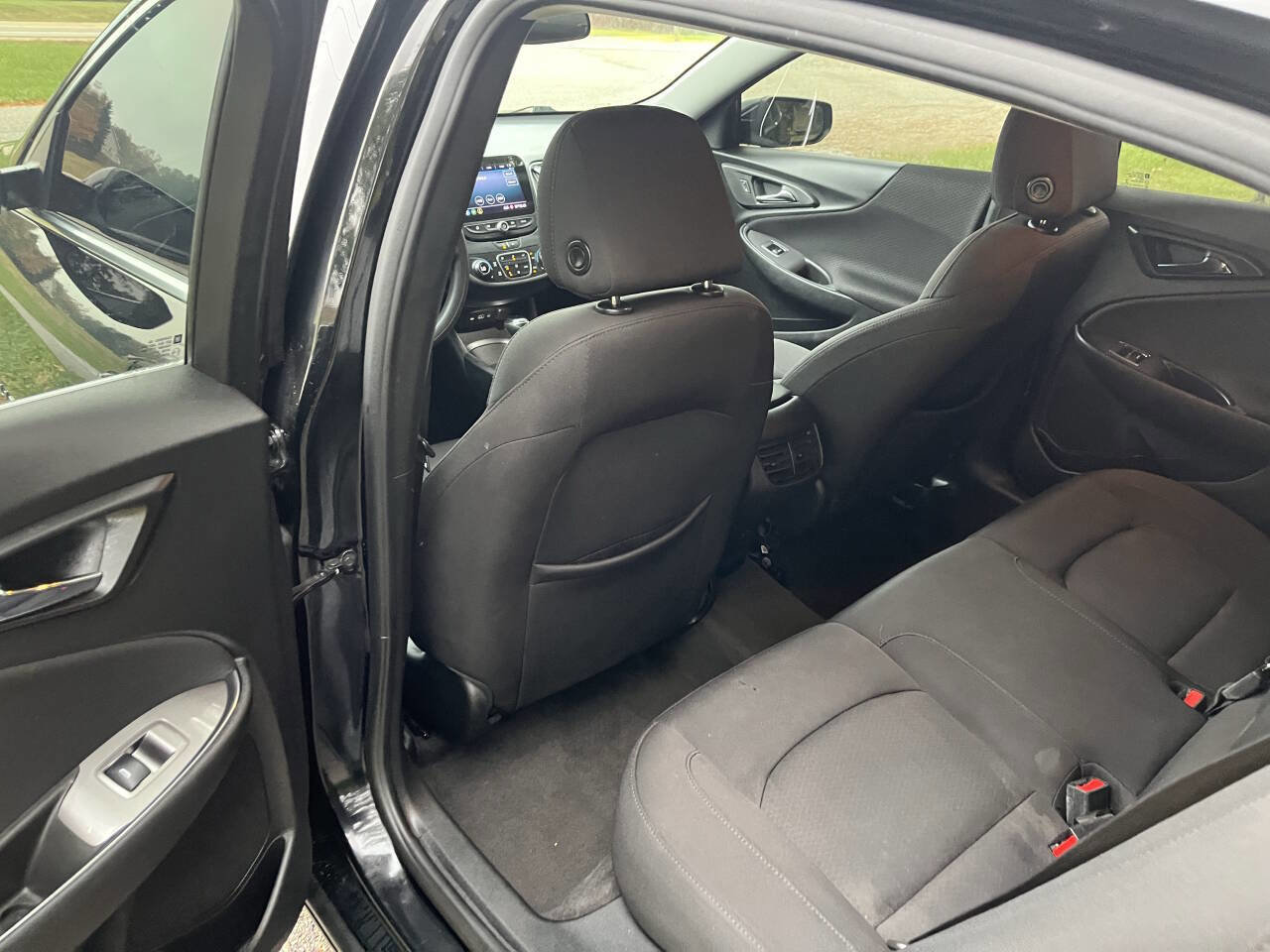 Used 2020 Chevrolet Malibu LT image 24