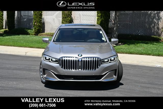Used 2022 BMW 750i xDrive AWD/4WD image 2