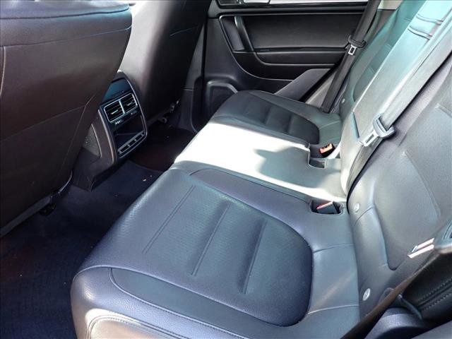 Used 2013 Volkswagen Touareg Sport AWD/4WD image 10