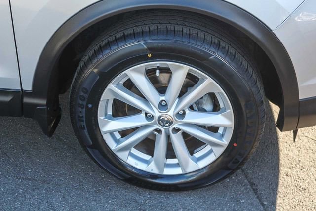Used 2018 Nissan Rogue Sport SV image 14