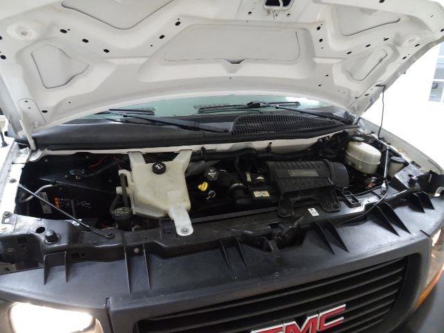 Used 2014 GMC Savana 3500 image 34