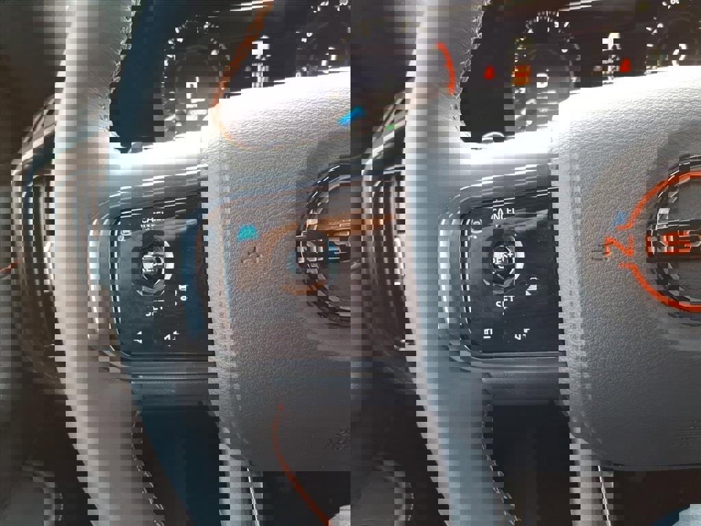 Used 2025 Nissan Armada PRO-4X w/ Pro-4X Premium Package image 18