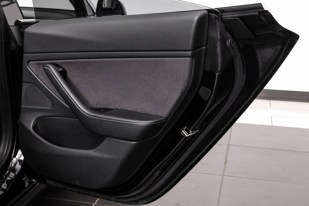 Used 2018 Tesla Model 3 Long Range image 49