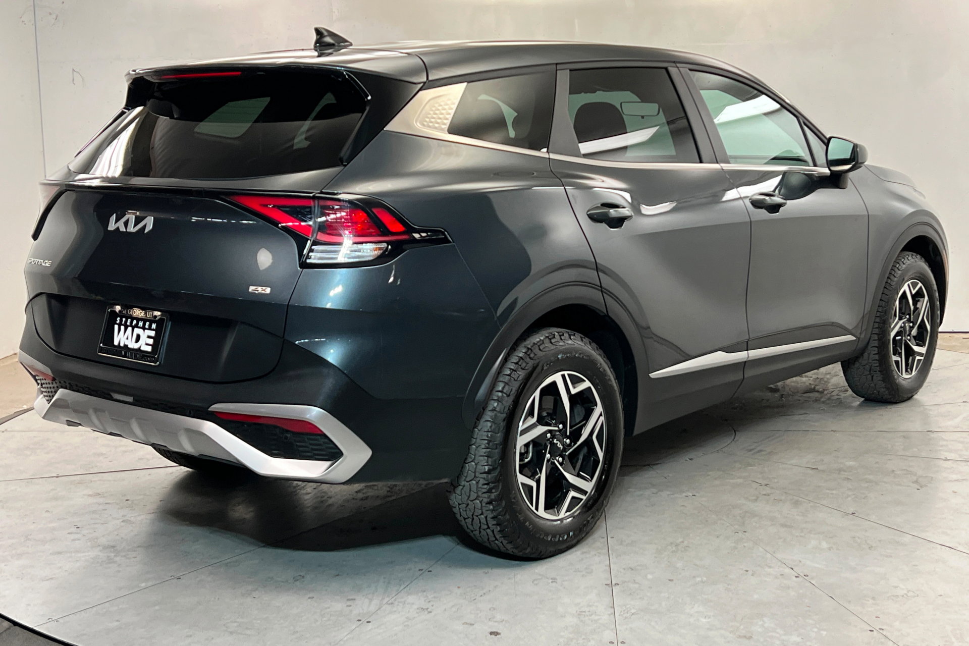 Used 2024 Kia Sportage LX image 6