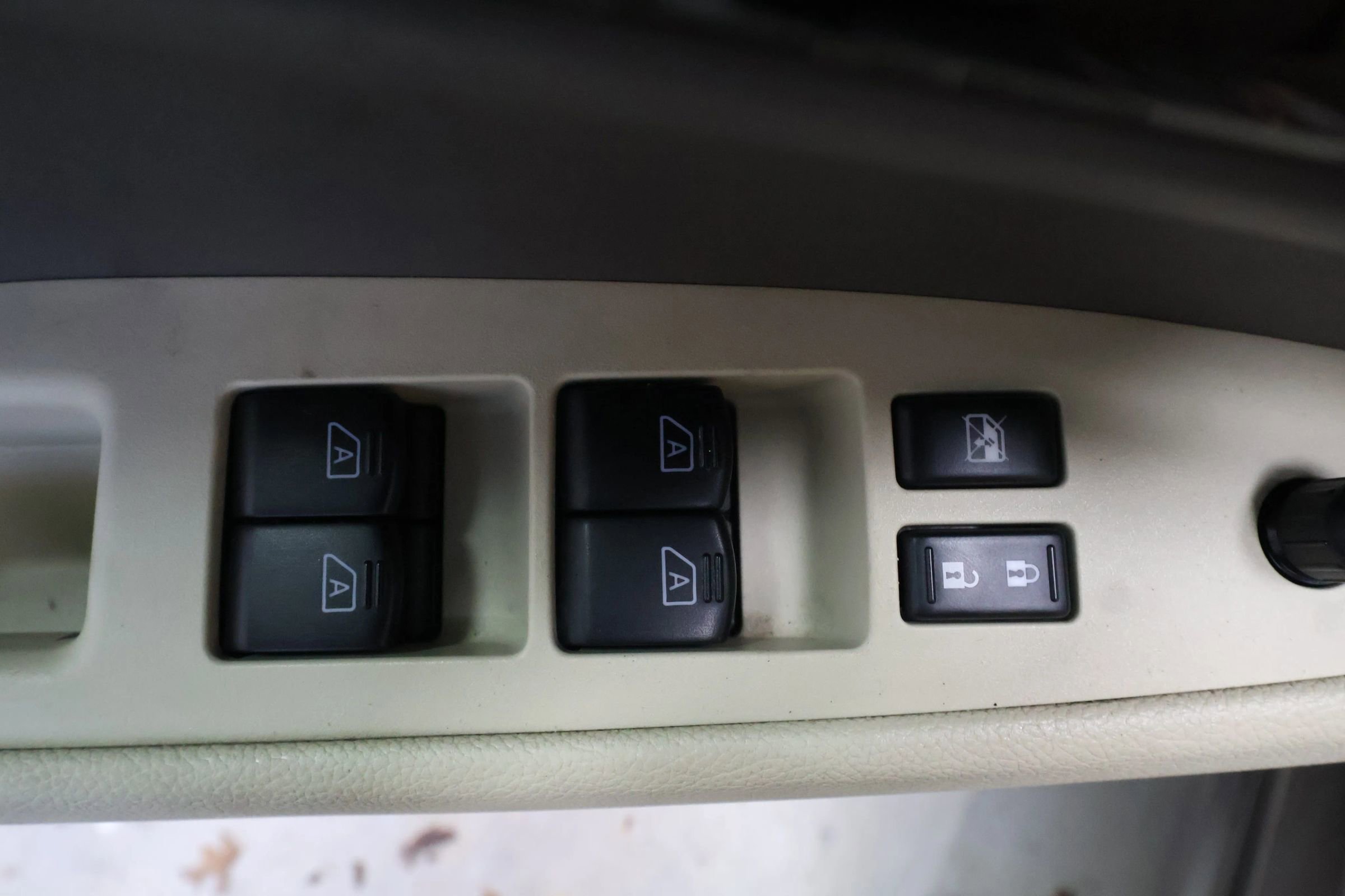 Used 2011 INFINITI G37 Journey w/ Premium Pkg image 15