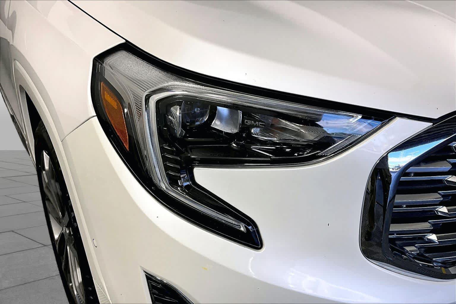 Used 2020 GMC Terrain Denali w/ Denali Premium Package FWD image 26