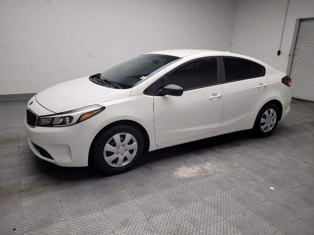 Used 2017 Kia Forte LX image 2