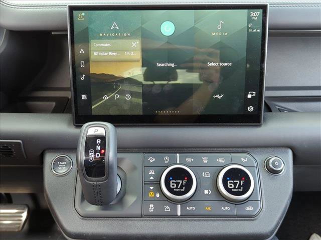 Used 2024 Land Rover Defender 90 V8 image 12