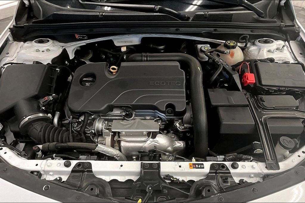 Used 2021 Chevrolet Malibu LT FWD image 9