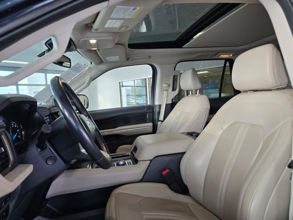 Used 2024 Ford Expedition Limited image 23