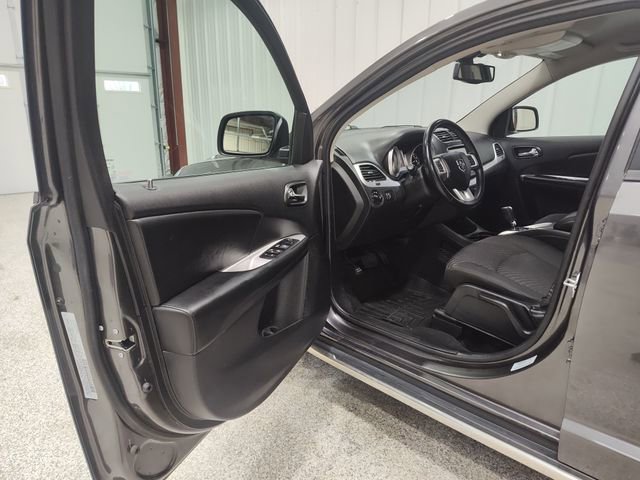 Used 2017 Dodge Journey Crossroad AWD/4WD image 9