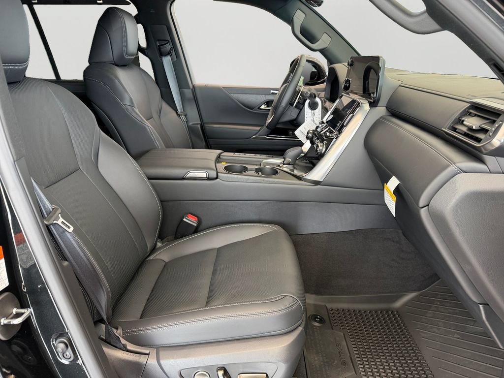 New 2026 Lexus LX 700h Luxury AWD/4WD image 7